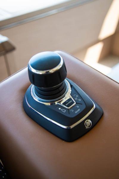 Book yachts online - motorboat - Monte Carlo 6 - ALVONA - rent