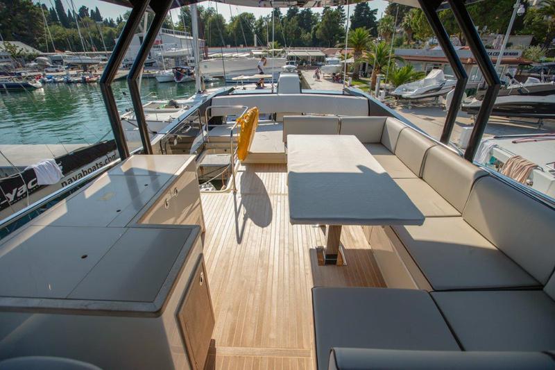 Book yachts online - motorboat - Monte Carlo 6 - ALVONA - rent