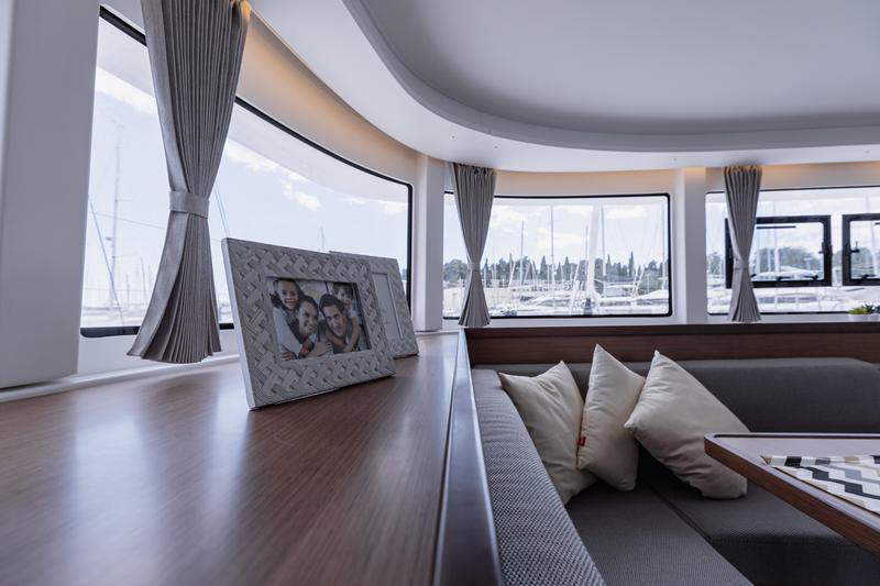 Book yachts online - catamaran - Lagoon 42 - HAPPY KEY - rent