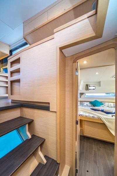 Book yachts online - catamaran - Lagoon 42 - LEGGIERO - rent
