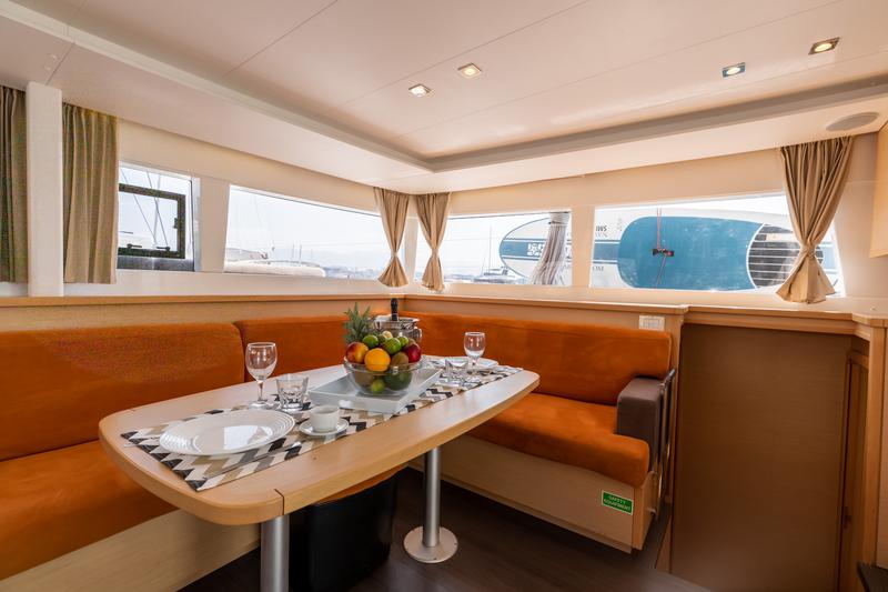 Book yachts online - catamaran - Lagoon 450 F - SMILE I - rent