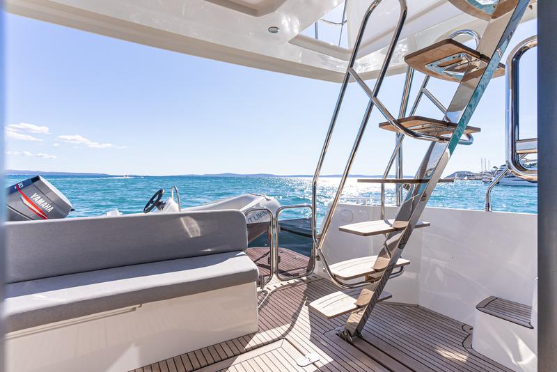 Book yachts online - motorboat - Swift Trawler 48 - TABITA - rent