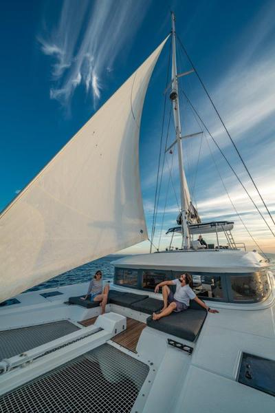 Book yachts online - catamaran - Lagoon 50 - CAPTAIN MORGAN - rent