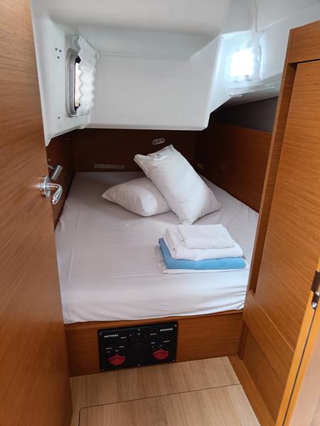 Book yachts online - sailboat - Sun Odyssey 410 - Nerea - rent
