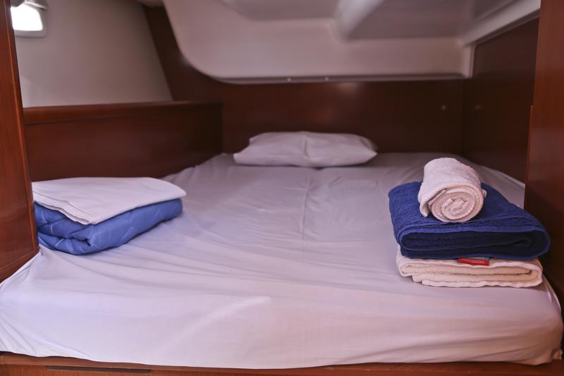 Book yachts online - sailboat - Oceanis 40 - Thalassa - rent