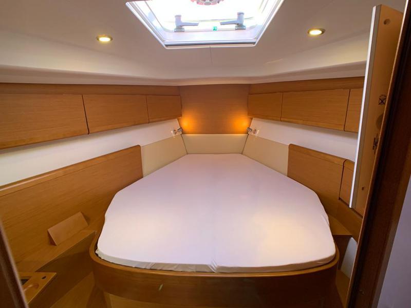 Book yachts online - sailboat - Sun Odyssey 45DS - Aurora - rent