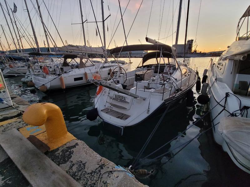 Book yachts online - sailboat - Sun Odyssey 45DS - Aurora - rent