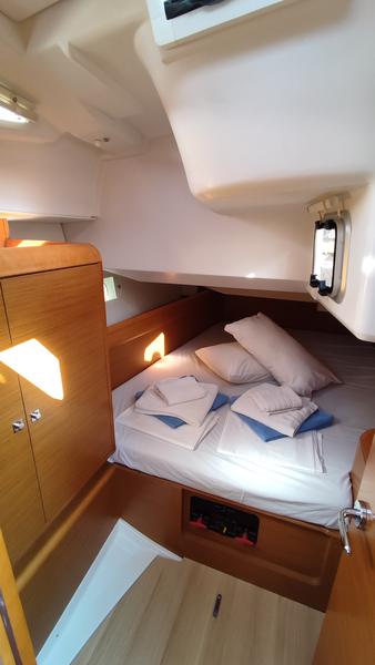 Book yachts online - sailboat - Sun Odyssey 439 - Pasithea - rent