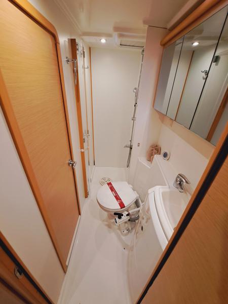Book yachts online - catamaran - LAGOON 421 - THE MOB 6a BI-3-18-15  - rent