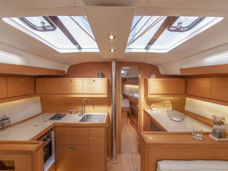 Book yachts online - sailboat - Dufour 430 - DUF430N - rent