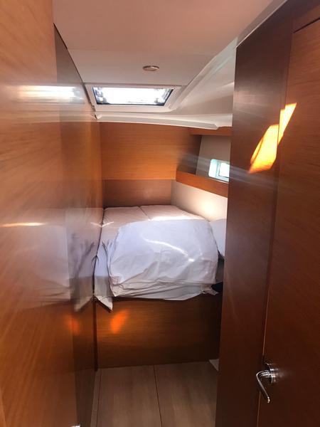 Book yachts online - sailboat - Sun Odyssey 490 - ATHINA - rent