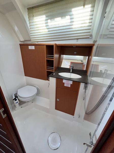 Book yachts online - sailboat - Bavaria Cruiser 41 - VILMA - rent