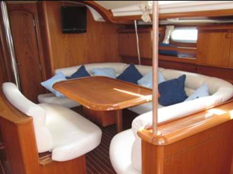 Book yachts online - sailboat - Sun Odyssey 49 - Vivianita - rent