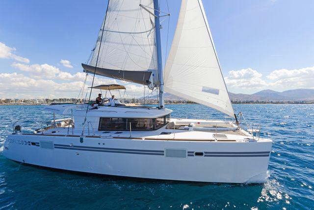 Book yachts online - catamaran - Lagoon 450  Fly A/C &amp; GEN &amp; WM - CASSIOPEIA II - rent