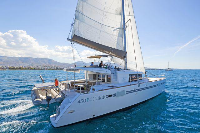 Book yachts online - catamaran - Lagoon 450 Fly A/C &amp; GEN - MARIA - rent