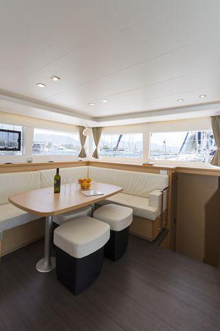 Book yachts online - catamaran - Lagoon 450 Fly A/C &amp; GEN - MARIA - rent