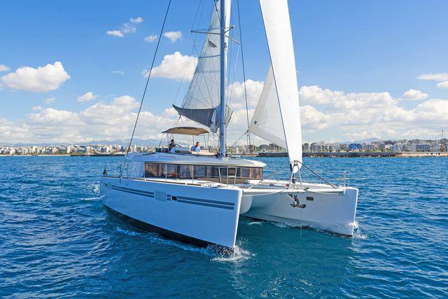 Book yachts online - catamaran - Lagoon 450 Fly A/C &amp; GEN - MARIA - rent