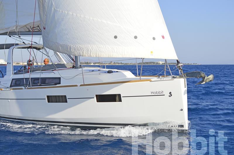 Book yachts online - sailboat - Oceanis 35 - Hobbit - rent