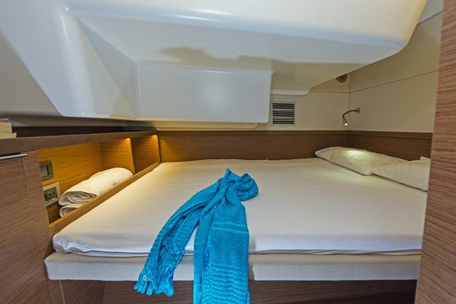 Book yachts online - catamaran - Lagoon 50 A/C &amp; GEN &amp; WM - K3 - rent