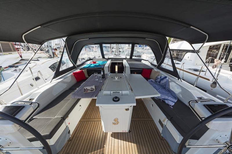 Book yachts online - sailboat - Oceanis 51.1 (4+1 cab) A/C &amp; GEN - MAMAKITA - rent