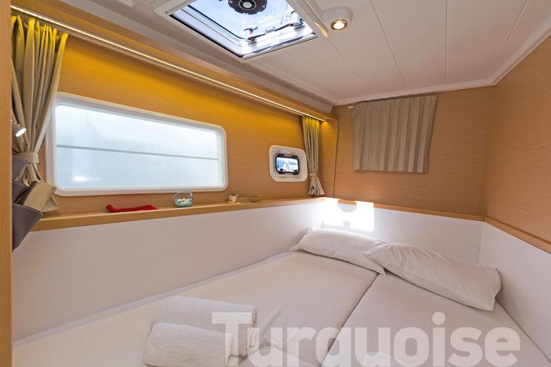 Book yachts online - catamaran - Lagoon 400 S2. - Turquoise - rent