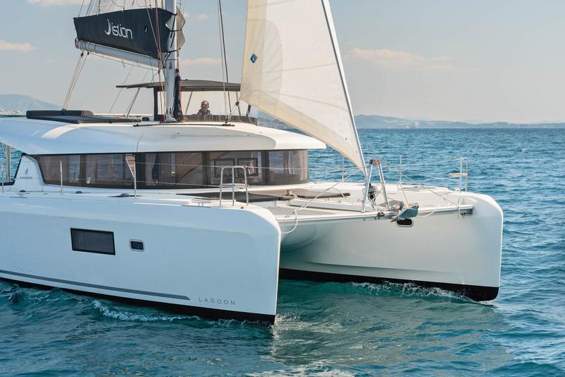 Book yachts online - catamaran - Lagoon 42 A/C &amp; GEN. - MAROU - rent