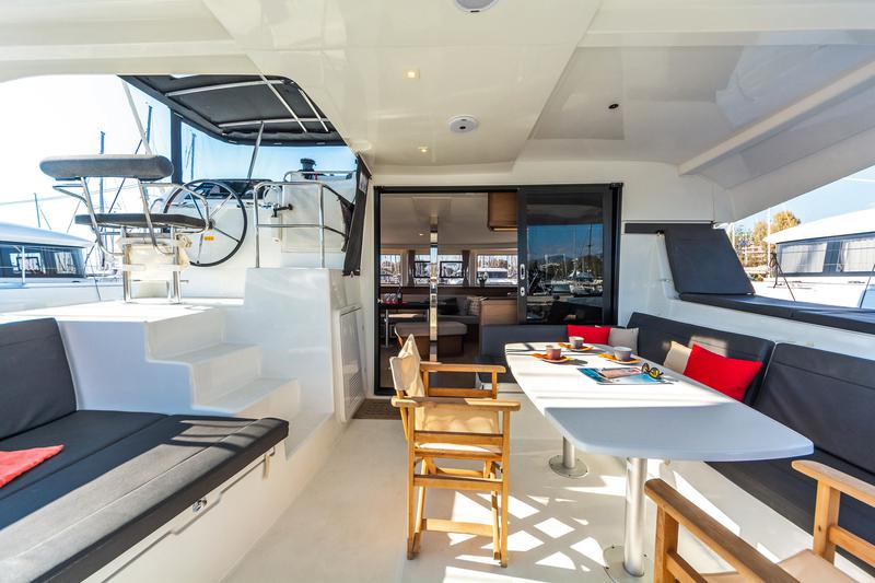 Book yachts online - catamaran - Lagoon 42 A/C &amp; GEN. - MAROU - rent