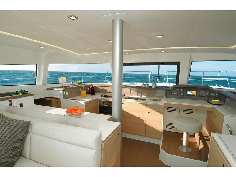 Book yachts online - catamaran - Bali 4.1 AC &amp; GEN - NEUSIS - rent