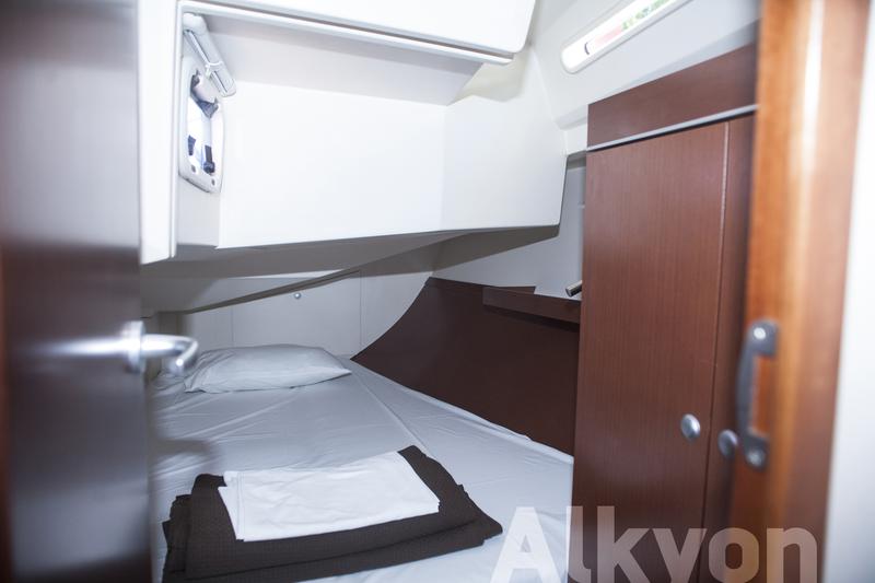 Book yachts online - sailboat - Hanse 345 - Alkion - rent