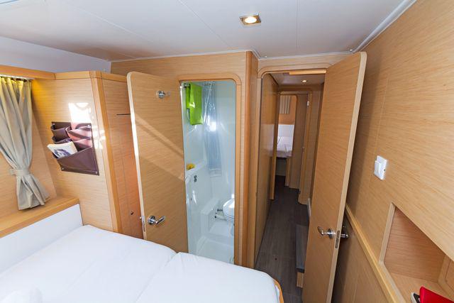 Book yachts online - catamaran - Lagoon 400 S2. - CALLISTO L400 - rent