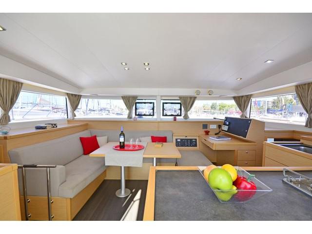 Book yachts online - catamaran - Lagoon 400 S2. - CALLISTO L400 - rent