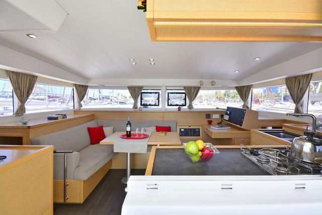 Book yachts online - catamaran - Lagoon 400 S2. - CALLISTO L400 - rent