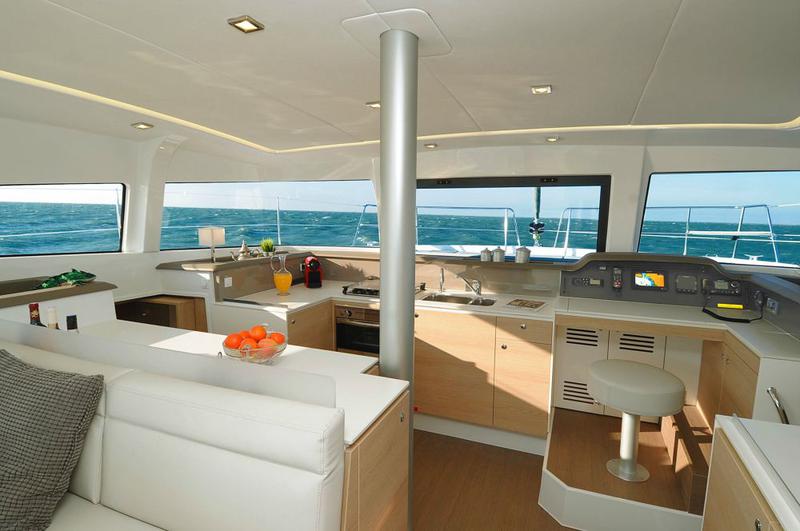 Book yachts online - catamaran - Bali 4.1 - E.S. - rent