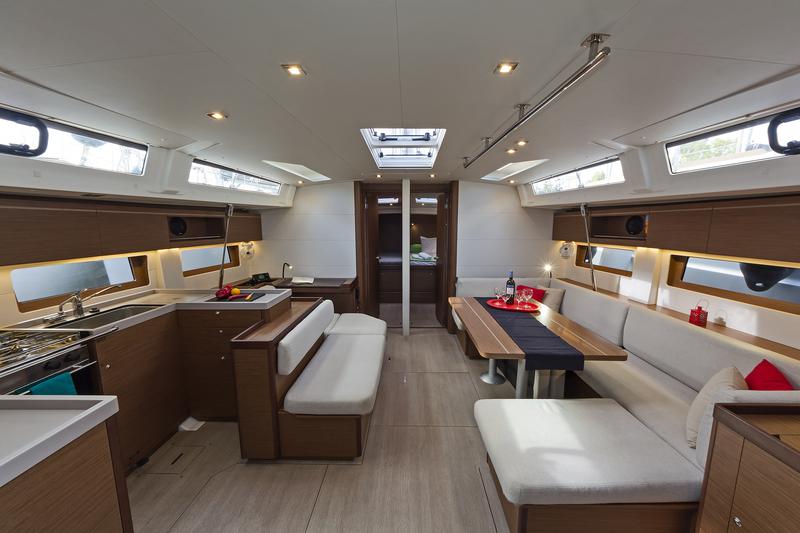 Book yachts online - sailboat - Oceanis 51.1 (5+1 cab) A/C &amp; GEN - YRIA - rent