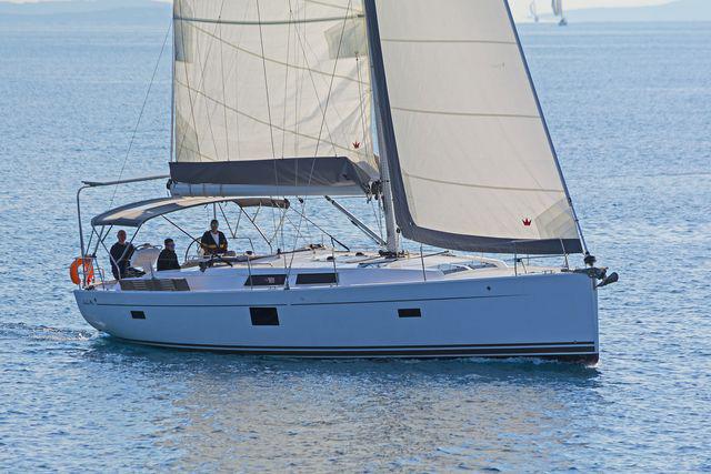Book yachts online - sailboat - Hanse 455 - CAITLIN OF LORNE - rent