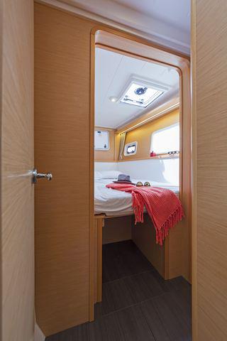 Book yachts online - catamaran - Lagoon 400S2 - LIBRE - rent