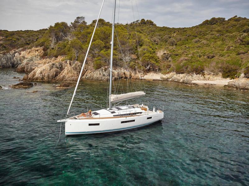 Book yachts online - sailboat - Sun Odyssey 440 - MIKE CHARLIE - rent
