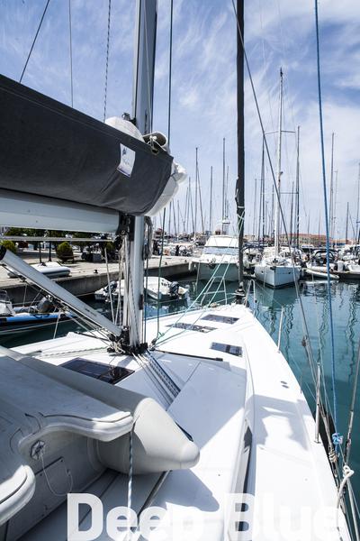 Book yachts online - sailboat - Hanse 415 - Deep Blue - rent