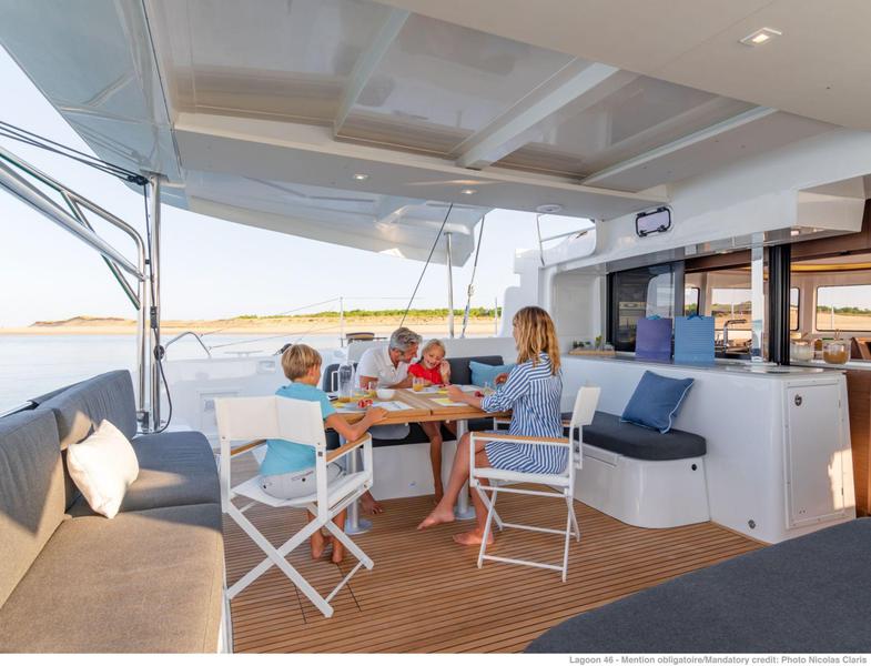 Book yachts online - catamaran - Lagoon 46 A/C &amp; GEN &amp; WM - EMMELIA - rent