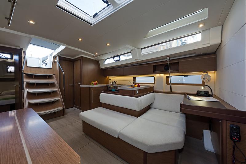 Book yachts online - sailboat - Oceanis 51.1 (5+1 cab) A/C &amp; GEN - FREYJA - rent