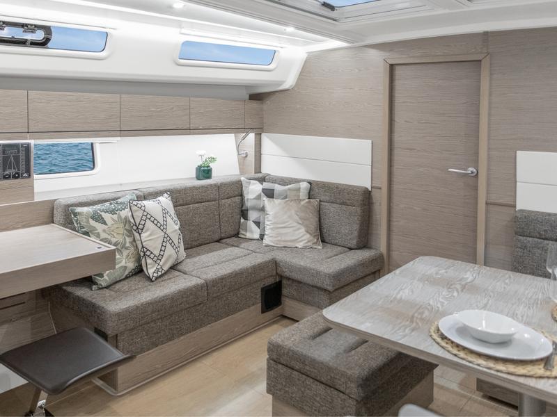Book yachts online - sailboat - Hanse 458 - Triton - rent