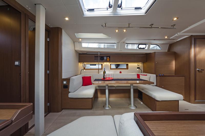 Book yachts online - sailboat - Oceanis 51.1 (5+1 cab) A/C &amp; GEN - CUBA LIBRE - rent