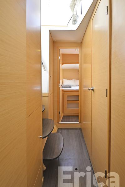 Book yachts online - catamaran - Lagoon 380 S2 - Erica - rent