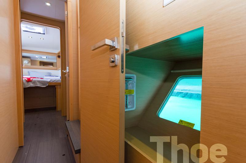 Book yachts online - catamaran - Lagoon 450 Fly A/C &amp; GEN - Thoe - rent