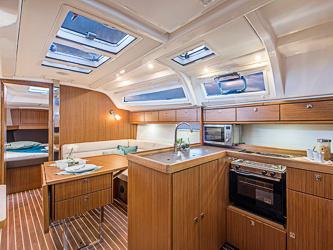 Book yachts online - sailboat - Bavaria Cruiser 37* - SEVEN - rent