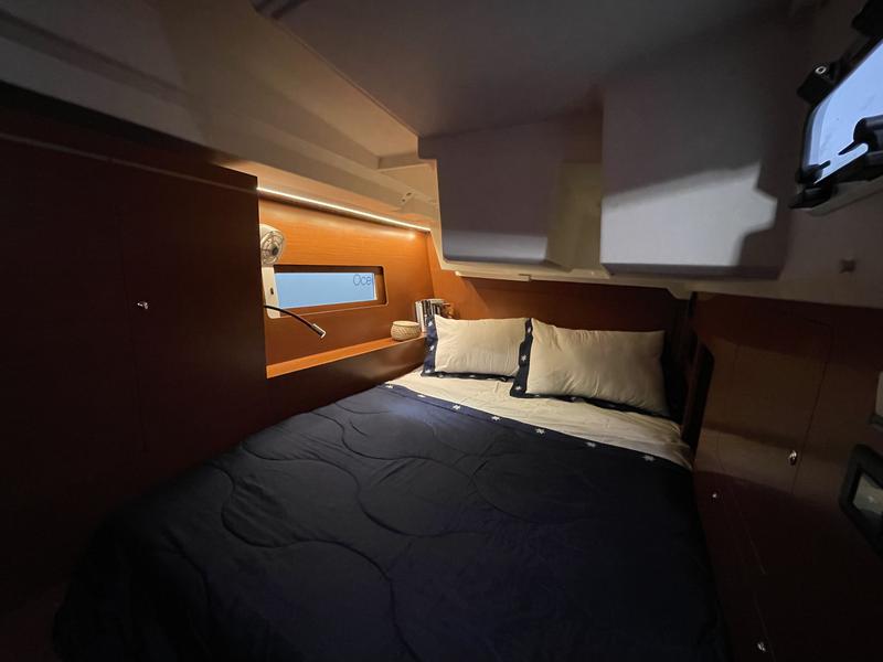 Book yachts online - sailboat - Oceanis 46.1 - Precious L A/C-GEN-SOLAR-ELEC.WC - rent