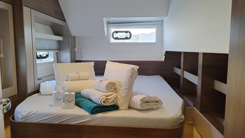 Book yachts online - catamaran - Bali 4.6 - Grampus - rent