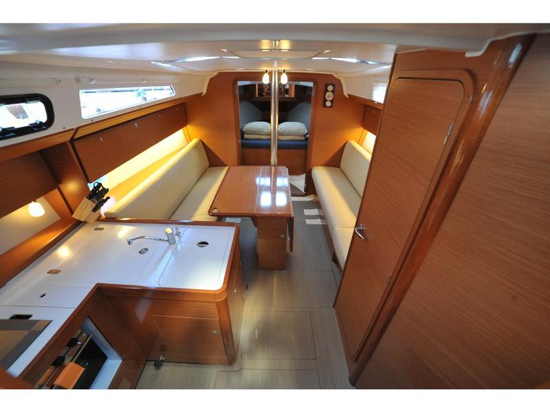 Book yachts online - sailboat - Dufour 360 GL - Karibu - rent