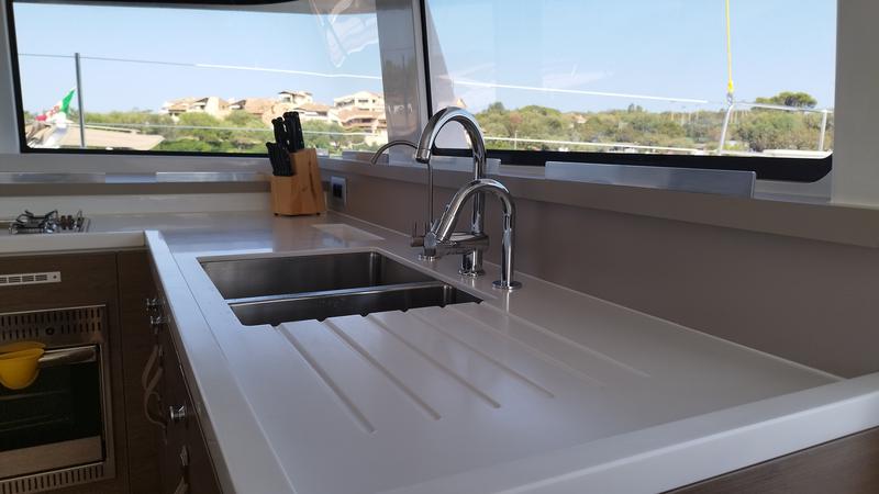 Book yachts online - catamaran - Bali 4.4 - Stenella - rent