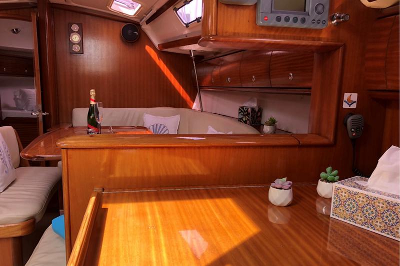 Book yachts online - sailboat - Bavaria 38 - Tommy  - rent